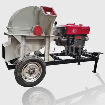 32馬力柴油機(jī)樹枝粉碎機(jī)GH700移動(dòng)柴油木削機(jī)